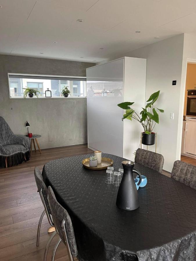 טורשאבן Modern Apartment With City & Oceanside View מראה חיצוני תמונה